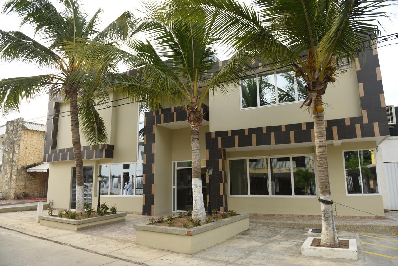 Hotel El Emigrante Пуэрто-Коломбия Экстерьер фото